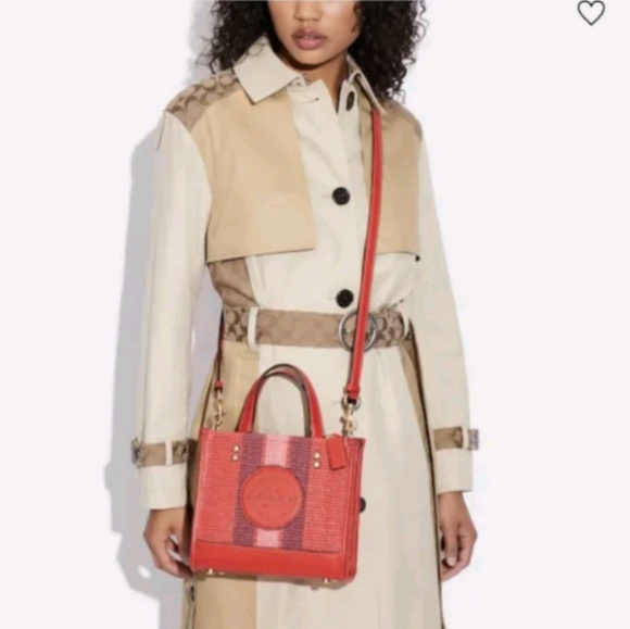 NWT Coach Dempsey Straw Leather Tote 22 with Coach Patch Miami Red CA291 - Picture 2 of 10